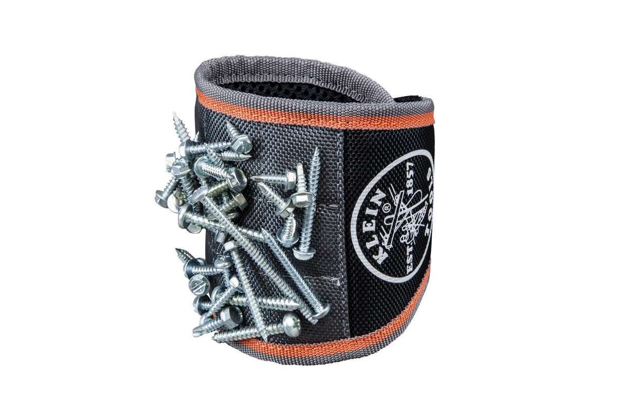 Magnetische polsband met kleine metalen onderdelen