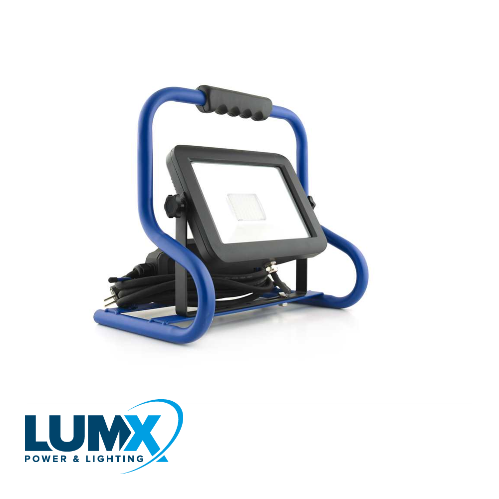 LED straler N-50: 50 Watt op voet / 3 m H07RN-F / IP54 /4000