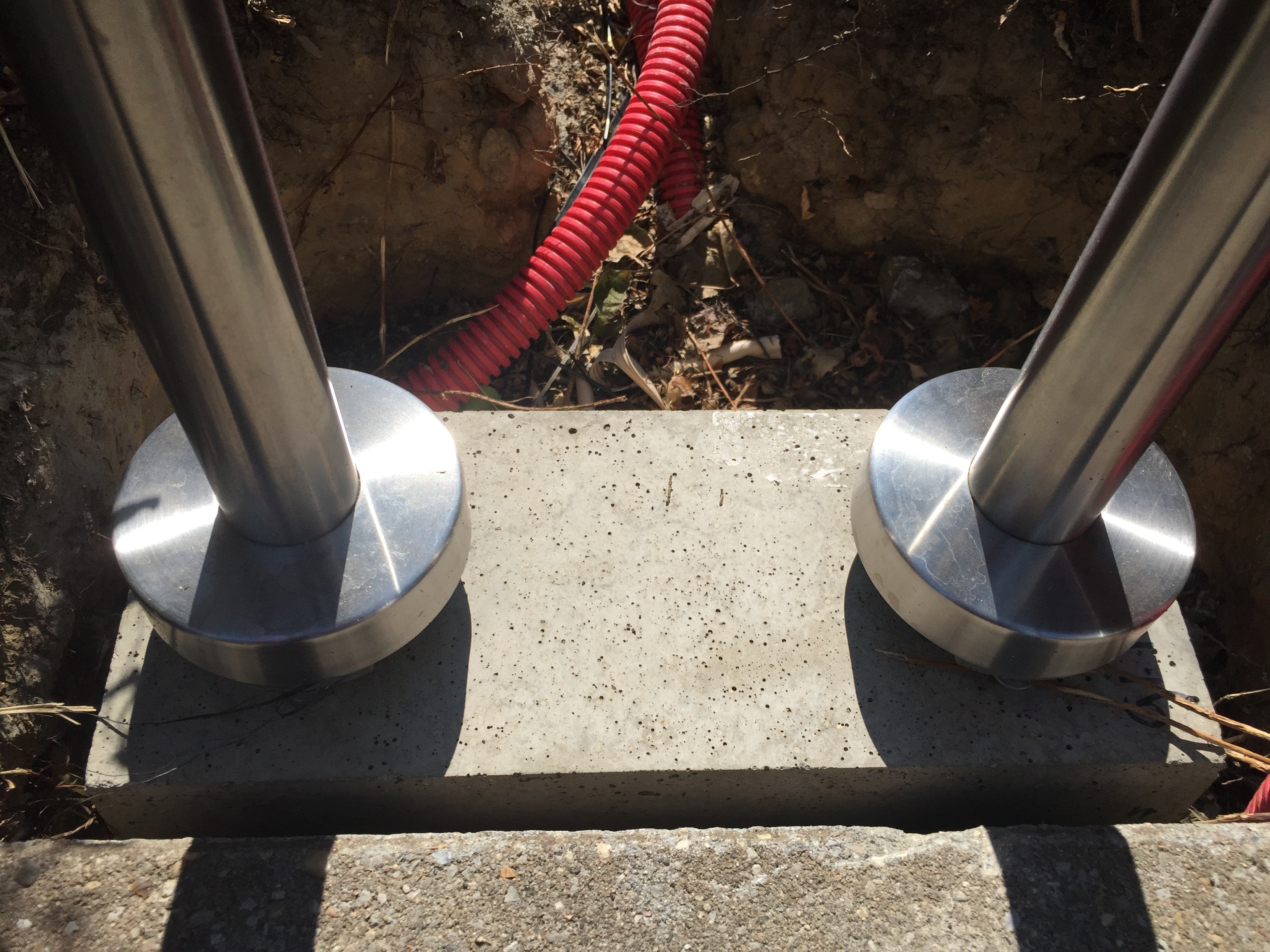 Mennekes 91180011 - Betonsokkel voor dubbel frame Amtron - Image 2