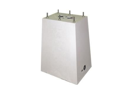 Betonsokkel voor RVS zuil AMTRON