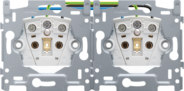 Sokkel voor dubbel stopcontact horizontaal met penaarde en b